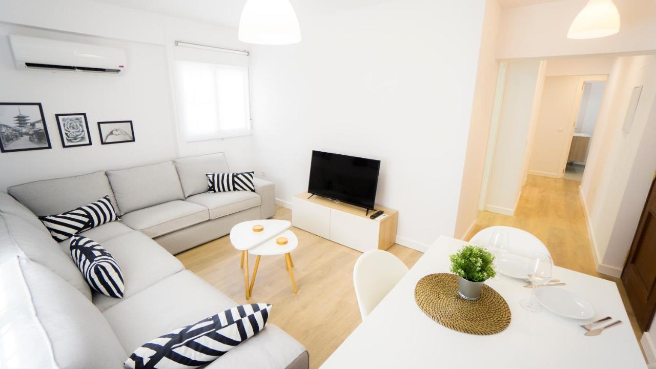RentalSevilla Elegante y luminoso apartamento en Triana Exterior foto