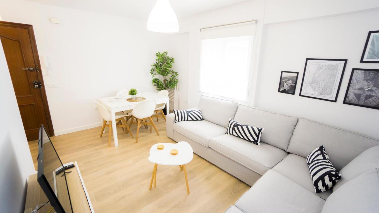 RentalSevilla Elegante y luminoso apartamento en Triana Exterior foto